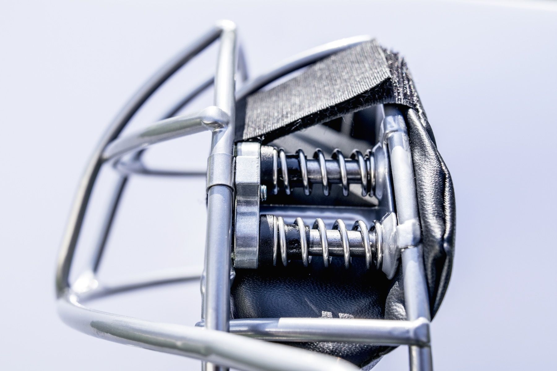 Force 3 Traditional Defender Umpire Mask